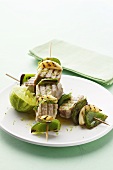Grilled tuna kebabs with lime sauce