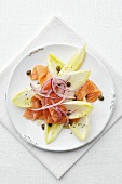 Chicory with smoked salmon, onions and capers