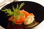 Marinated salmon with dill and mustard sauce