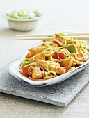 Noodles with chicken and peppers (Asia)