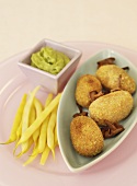 Falafel with chanterelles, butter beans and guacamole