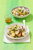 Kartoffelsalat mit Dicken Bohnen, Pancetta und Blauschimmelkäse
