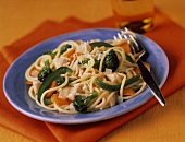 Spaghetti mit Gemüse, Hühnerfleisch & Parmesan