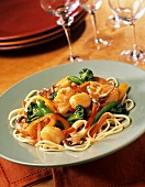 Spaghetti alla veneziana (Spaghetti with vegetables & seafood)