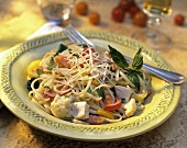 Fettuccine alla barese (Pasta with chicken and vegetables)