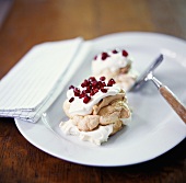 Two Meringues with Whipped Cream