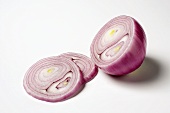 Sliced red onion