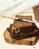 Slices of wholemeal and black bread