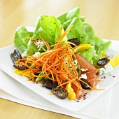Salad with Pecans, Gorgonzola and Clementines