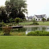 Idylle im Garten - Weiher mit Sonnendeck