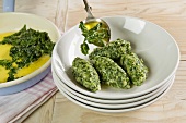 Strangolapreti (spinach dumplings with parsley butter)