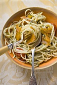Spaghetti con la bottarga (Spaghetti with fish roe, Italy)