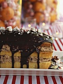 Cake with chocolate cream, chocolate icing and mints (USA)
