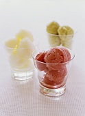 Sorbets with strawberries, lemons and apple