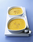 Creamed pumpkin soup with almonds
