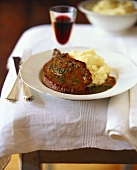 Calf’s liver with parsley and mashed potato