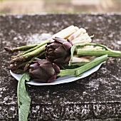 Green asparagus and artichokes