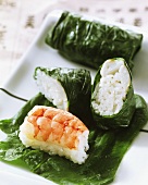 Spinach sushi with marinated shrimps