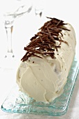 Buche au chocolat blanc (sponge roll with white chocolate)