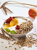 Yoghurt with rolled oats and fruit