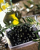 Black olives and olive oil