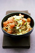 Spaghetti with tomatoes and spring onions