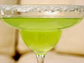 Margarita im Glas mit Salzrand