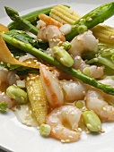 Prawns with vegetables and sesame seeds