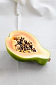 Eine halbe Papaya