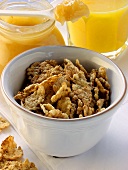 Wholemeal cornflakes, blossom honey and orange juice