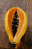 Fresh papaya, a piece cut off