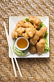 Asiatische Chicken Nuggets mit Aprikosensauce