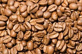 Roasted coffee beans (full-frame)