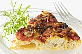 Focaccia mit Tomaten und Zwiebeln