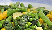 Conchiglie with spinach, beans, peas and peppers