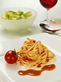 Spaghetti mit Tomatensauce