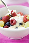 Fruit muesli with yoghurt and honey