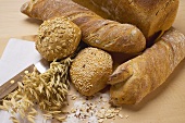 Baguettes, wholemeal rolls, tin loaf and cereal ears
