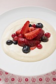 Vanilla cream with berries