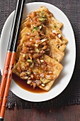 Marinierter Tofu mit Knoblauch (Asien)