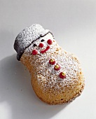 Cake in the shape of a snowman