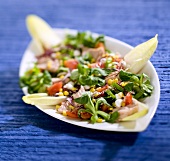Bunter Salat mit Feldsalat und Thunfisch