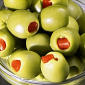 Stuffed green olives (close-up)