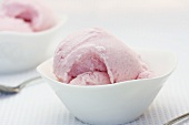 Pink champagne sorbet in bowls