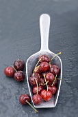 Cherries in small scoop