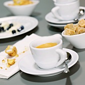 Espresso e cantuccini (Almond biscuits and coffee)
