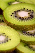 Several slices of kiwi fruit (close-up)
