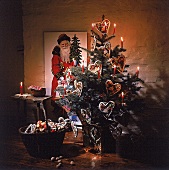 Weihnachtsbaum mit Lebkuchenherzen 