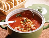 Tomatensuppe mit Garnelen 