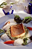 Salzkammergut: Fischspezialität Saib lingsfilet auf Olivenpüree